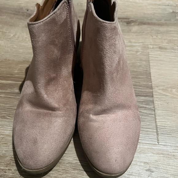 Pink Booties! - Picture 4 of 8